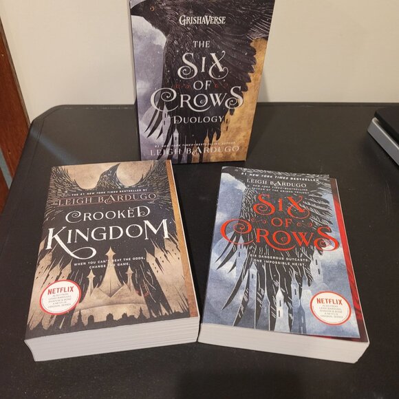 The Six Of Crows Duology By Leigh Bardugo  Grishaverse Hardcover Box Set - Picture 2 of 9